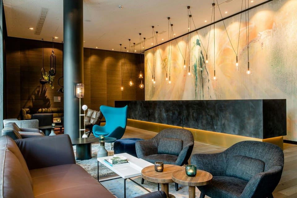 Communal lounge/ TV room, Lobby or reception