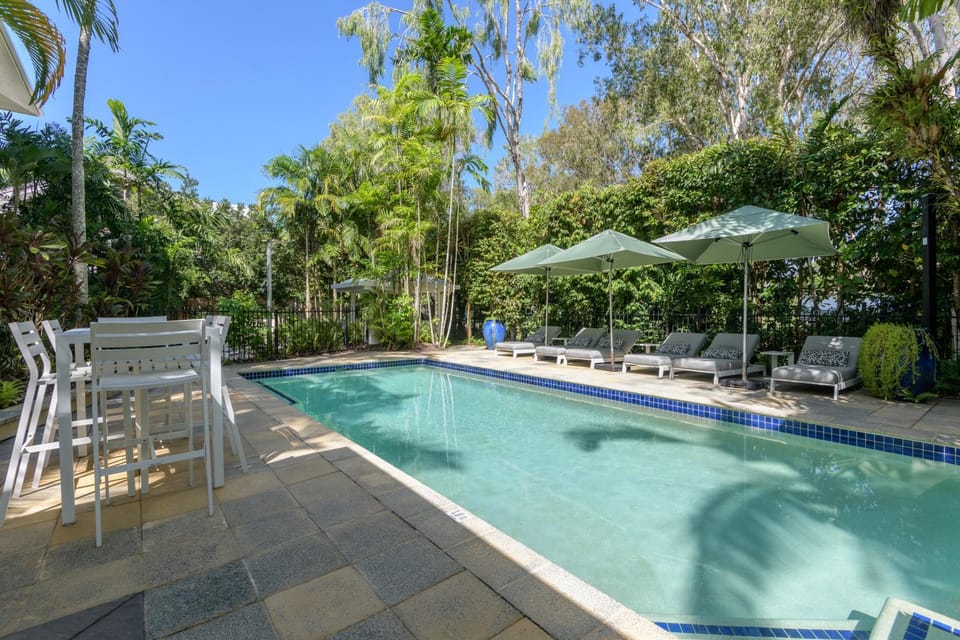 Pool view, Swimming pool