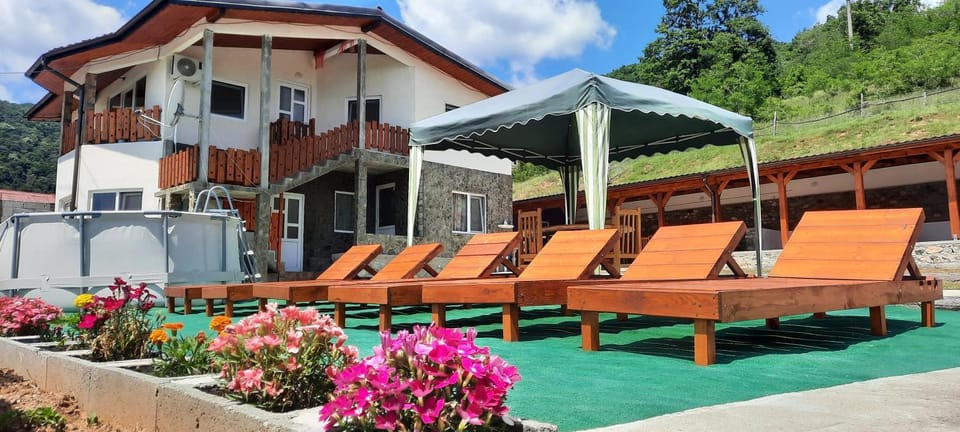 Property building, Swimming pool, sunbed