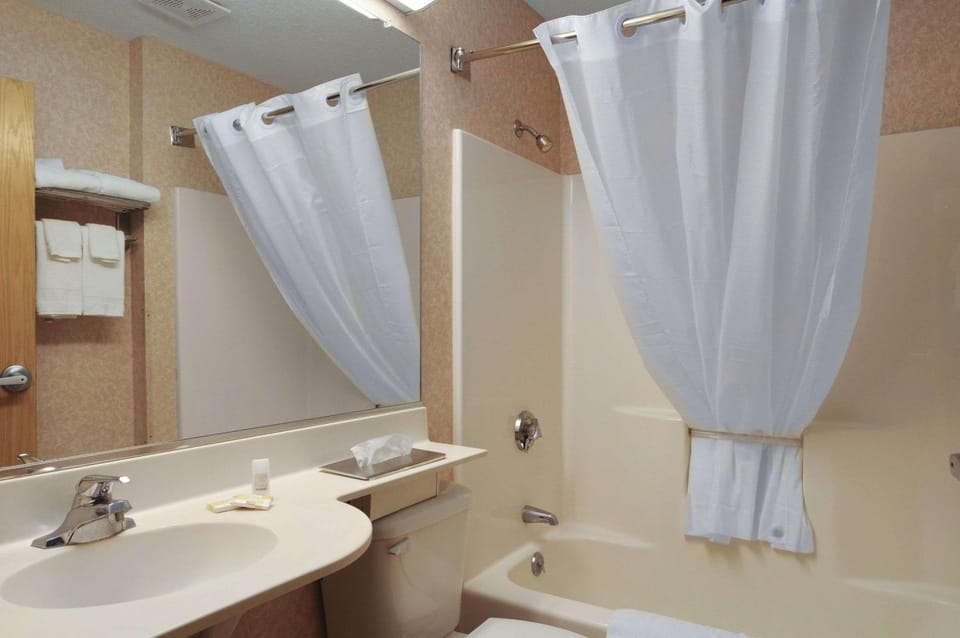 Bathroom, Photo of the whole room, On site