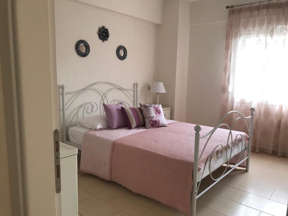 Bedroom, Facility for disabled guests