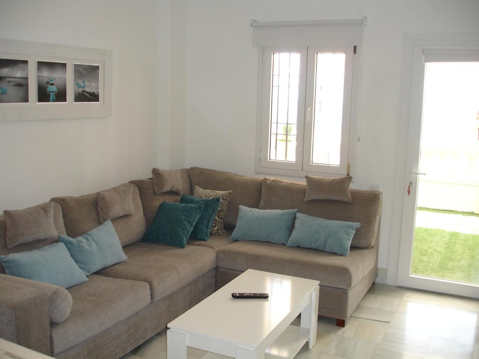 Living room, Lounge or bar, Seating area