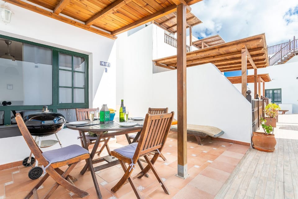 Patio, Dining area