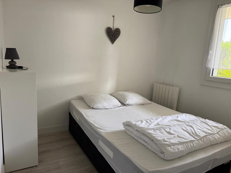 T2 jardinet, accès direct plage Apartment in Cabourg