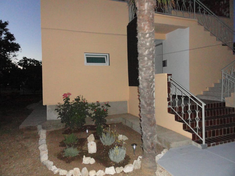 Holiday House Marija Bed and Breakfast in Zadar County