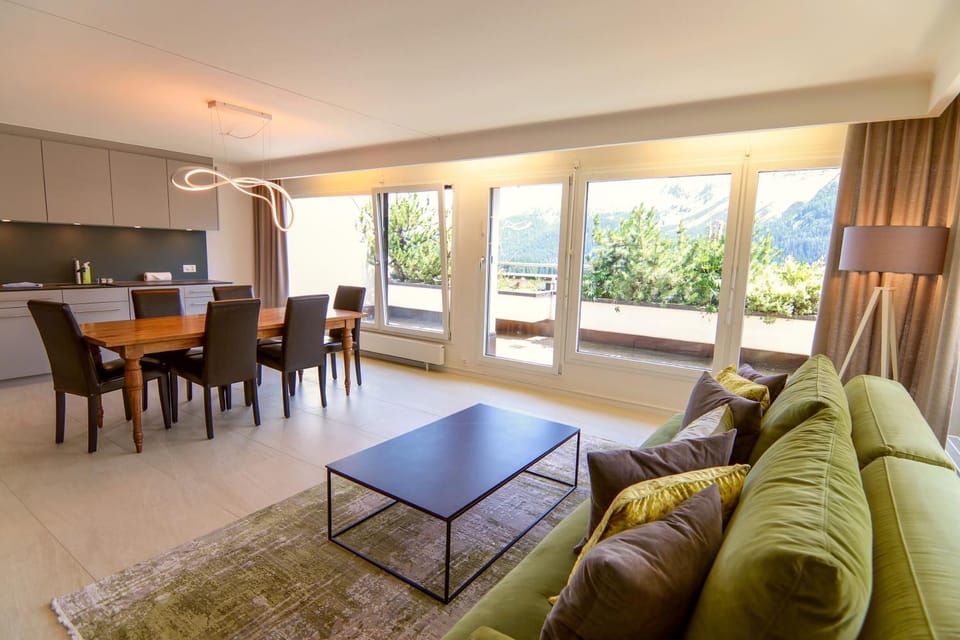 Seating area, Mountain view