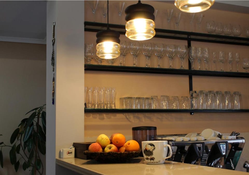 Lounge or bar, Breakfast