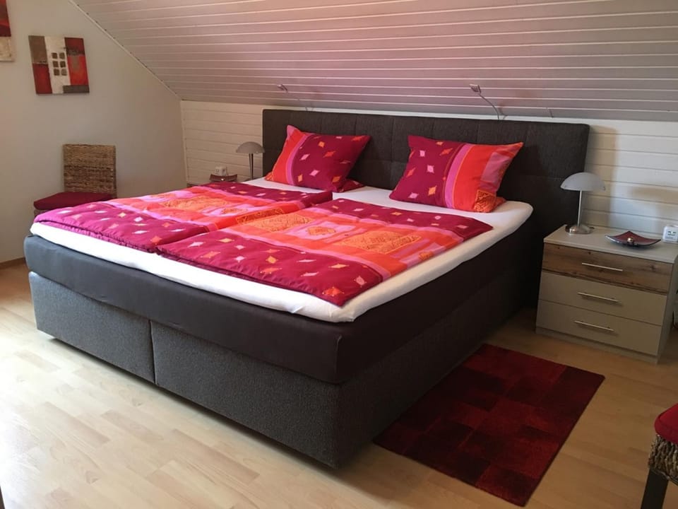 Bed, Bedroom