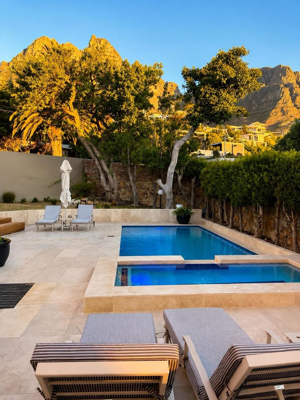 Day, Garden, Seating area, Garden view, Swimming pool, Sunset, sunbed