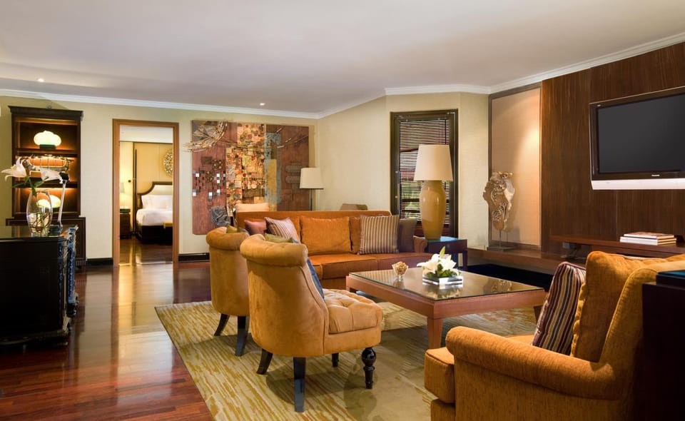 Communal lounge/ TV room, TV and multimedia, Living room, Seating area