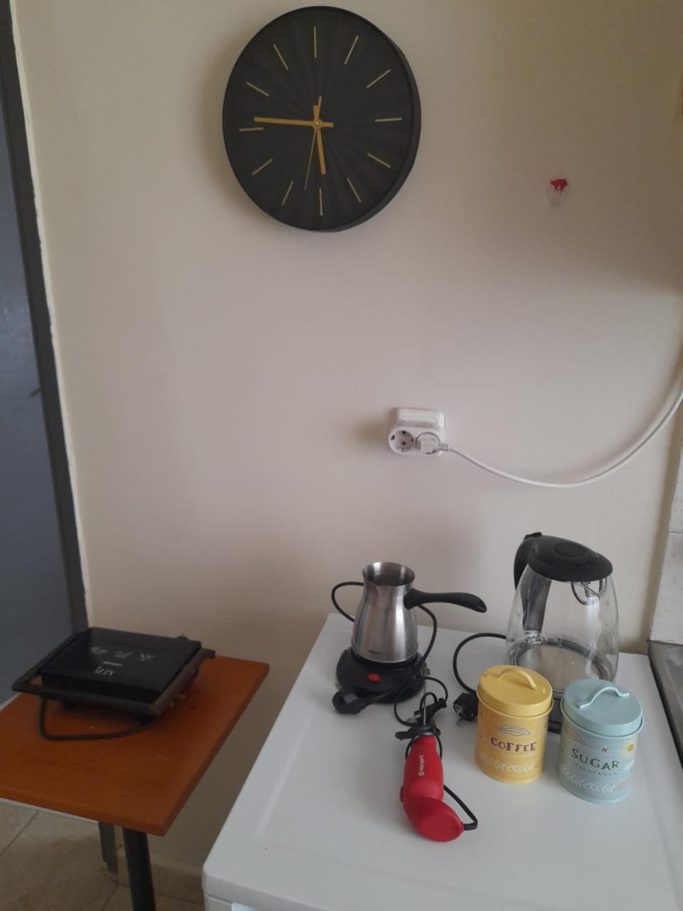 Kitchen or kitchenette, toaster