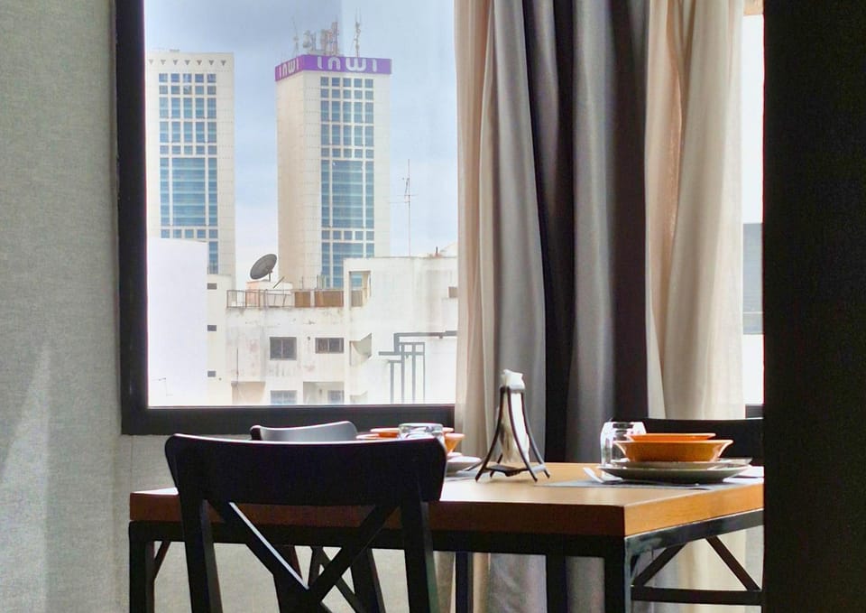 Day, Dining area, City view