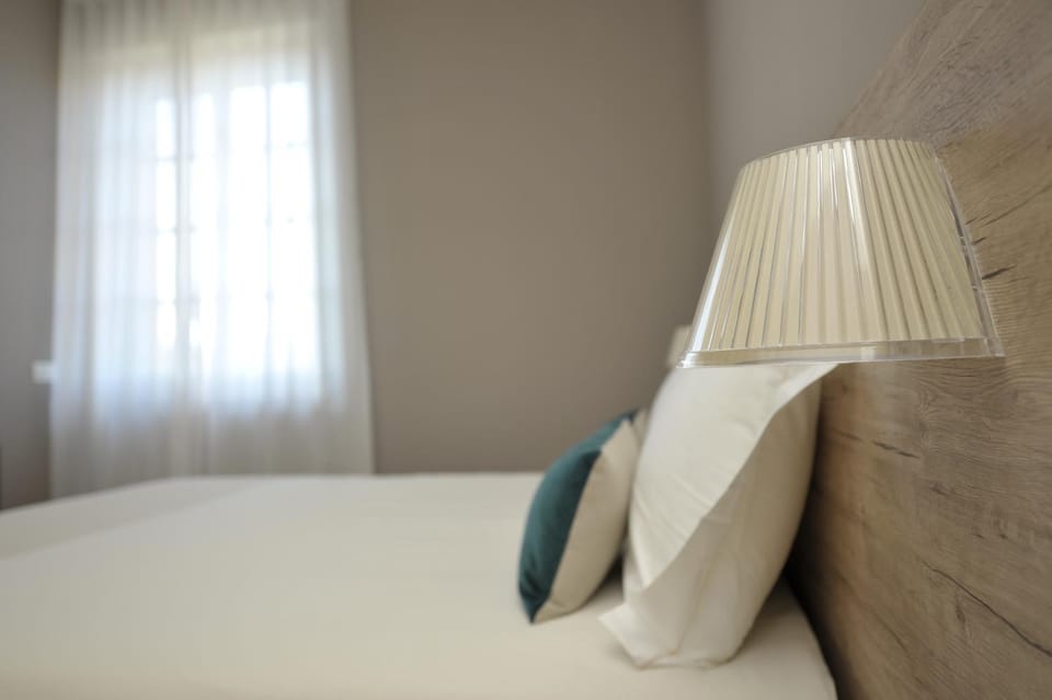 Bed, Decorative detail, Bedroom