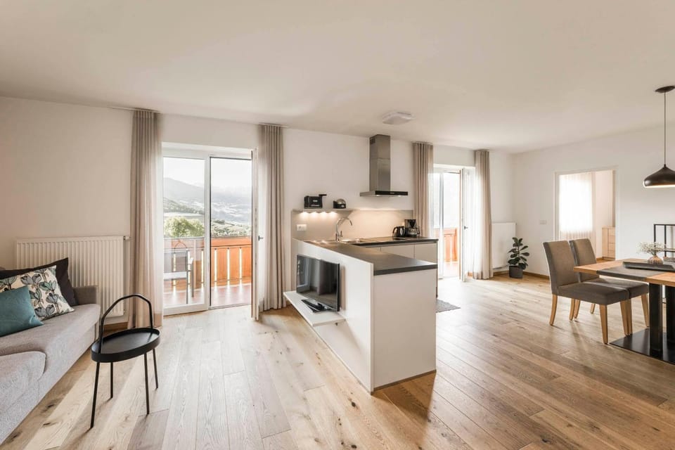 WEINBERG APARTMENTS & Brixen Südtirol Guest Pass Apartment in Trentino-South Tyrol