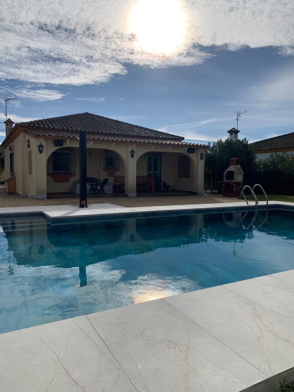 Property building, Day, Pool view, Swimming pool