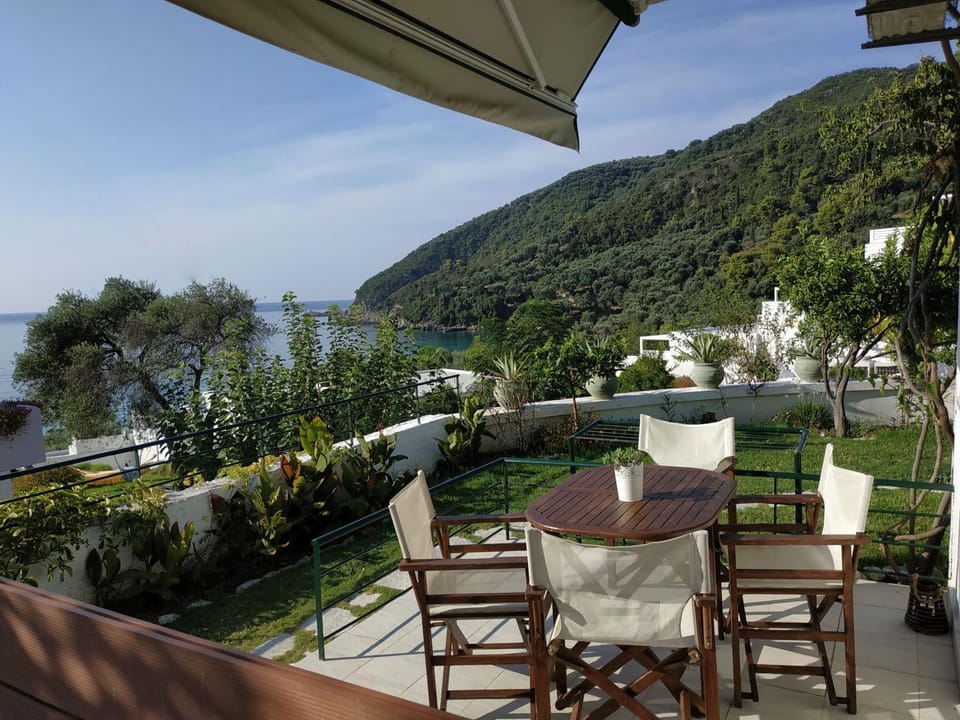 Elina Apartments Bed and Breakfast in Peloponnese, Western Greece and the Ionian