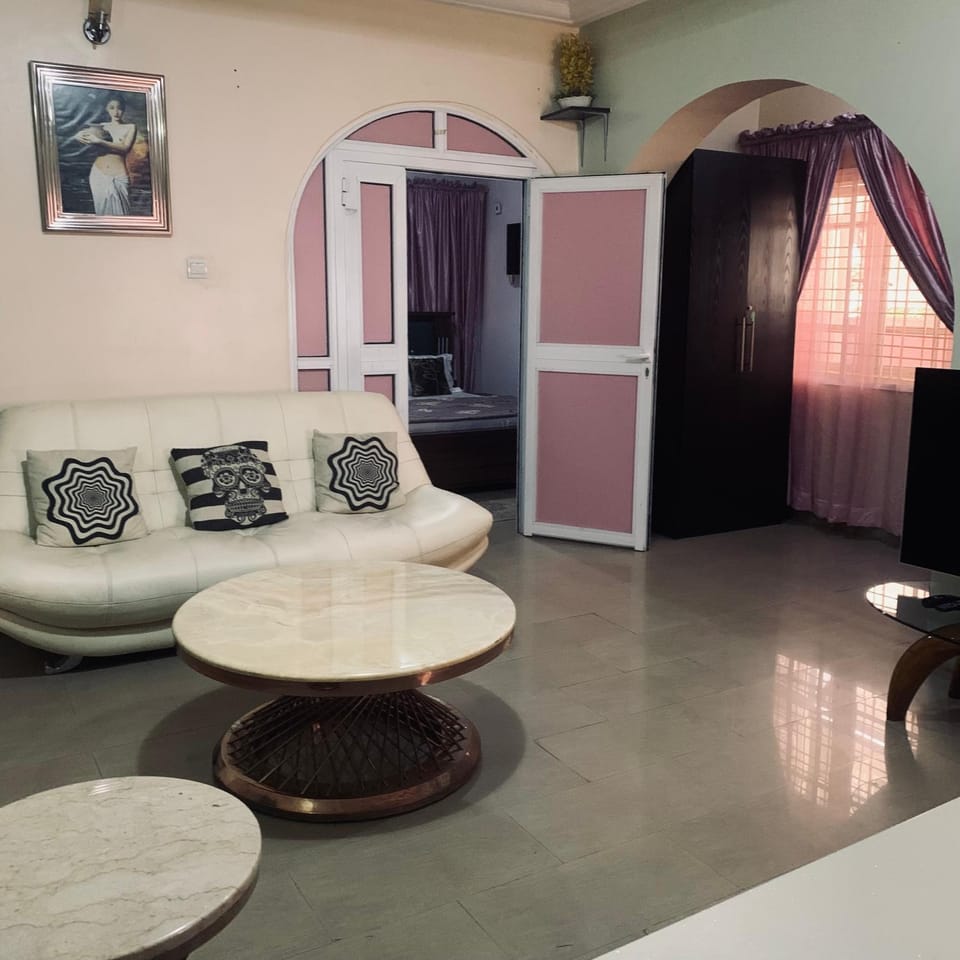 Living room, Decorative detail, Seating area