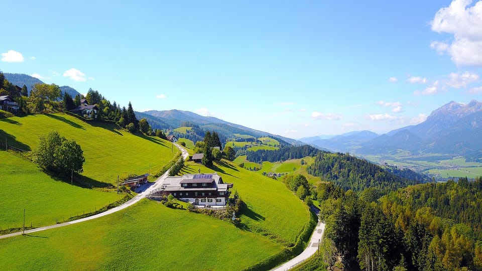 Activities, Bird's eye view, Summer, BBQ facilities, Garden, Golfcourse, Ski School, Skiing, Balcony/Terrace, Hiking, Cycling, Garden view, Mountain view, Family