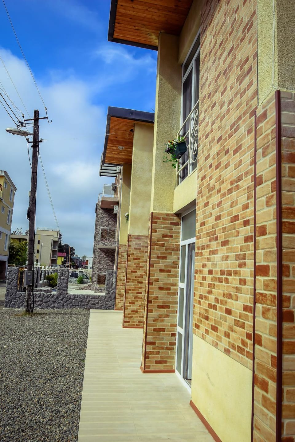Facade/entrance