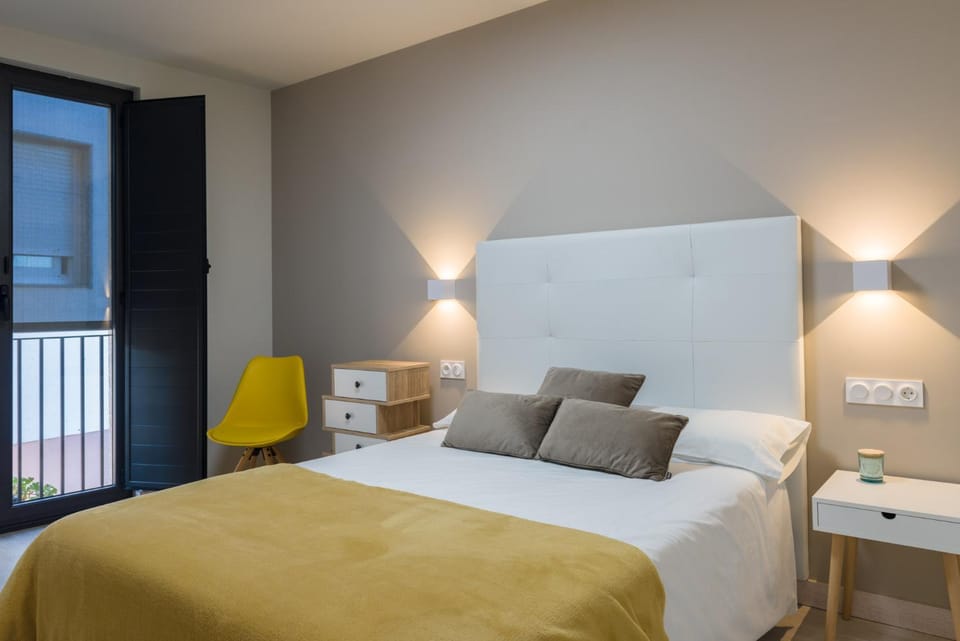 Bed, Bedroom