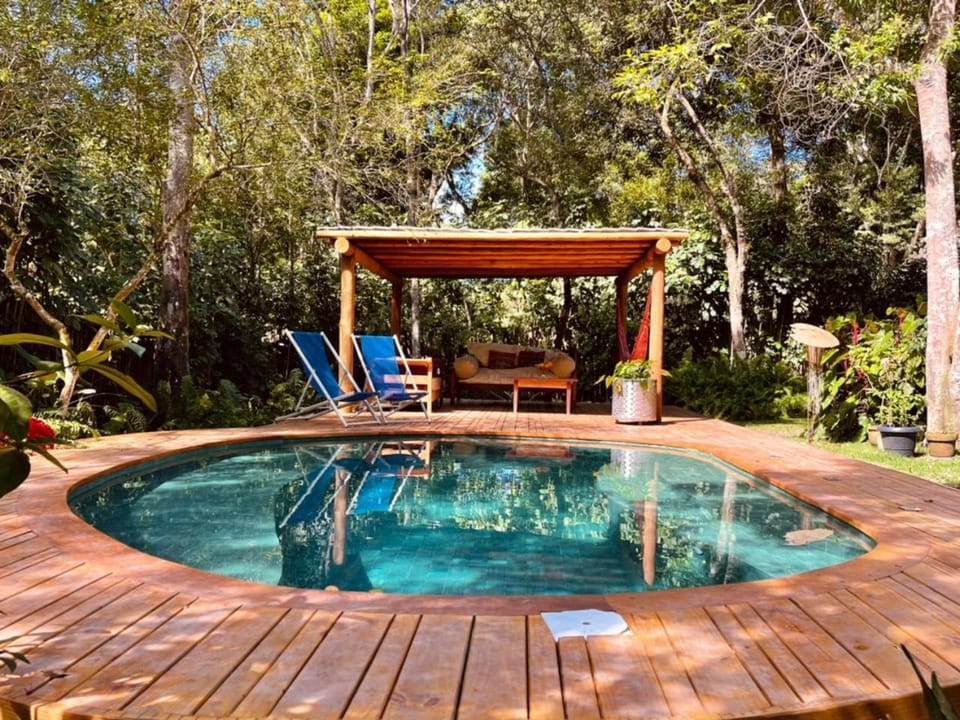 Swimming pool, sunbed