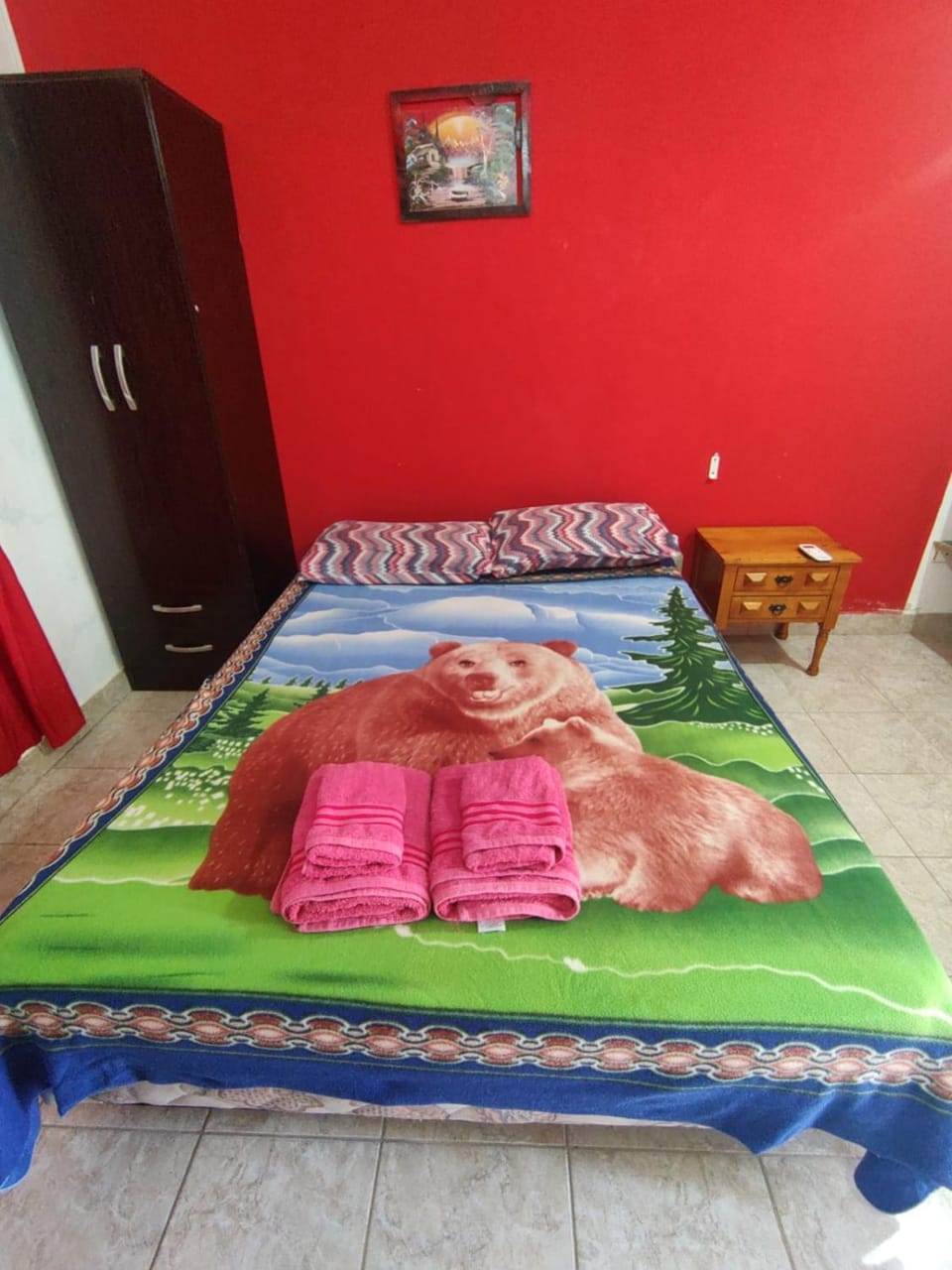 Bed, Bedroom, towels