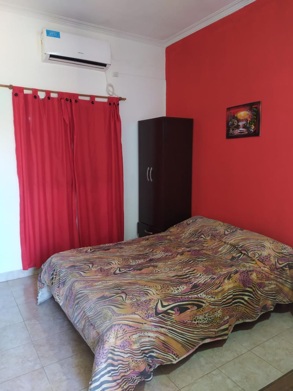 Bed, Photo of the whole room, Bedroom, air conditioner