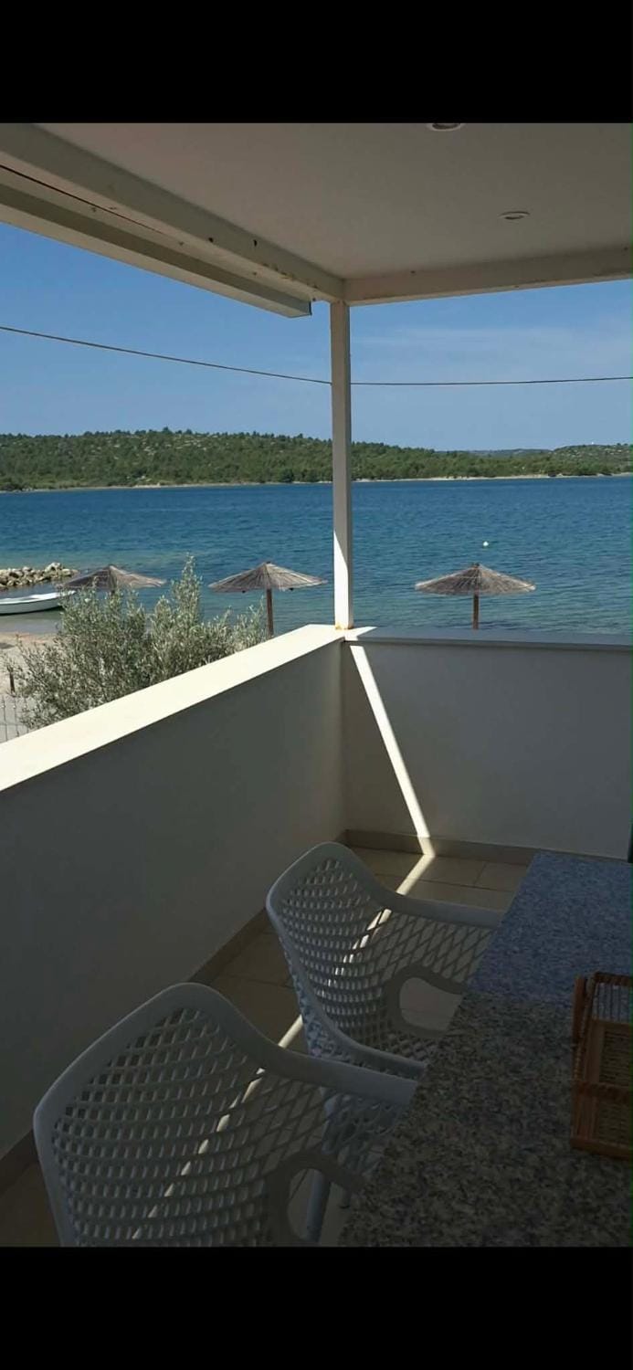 Apartments Lord Pirovac Bed and Breakfast in Tisno