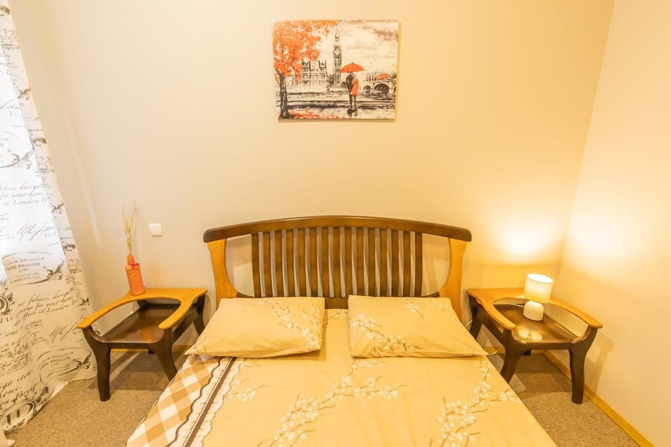 Bed, Bedroom, air conditioner