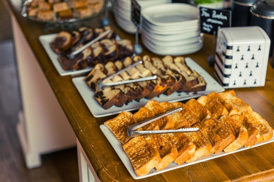 Breakfast, Continental breakfast, Buffet breakfast