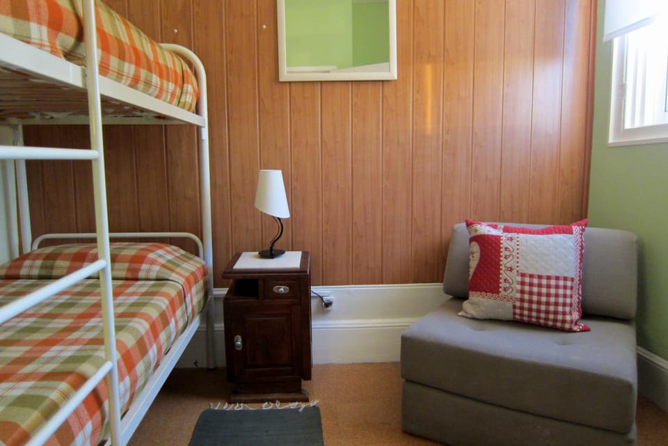 Duas Nações Guest House Bed and Breakfast in Porto