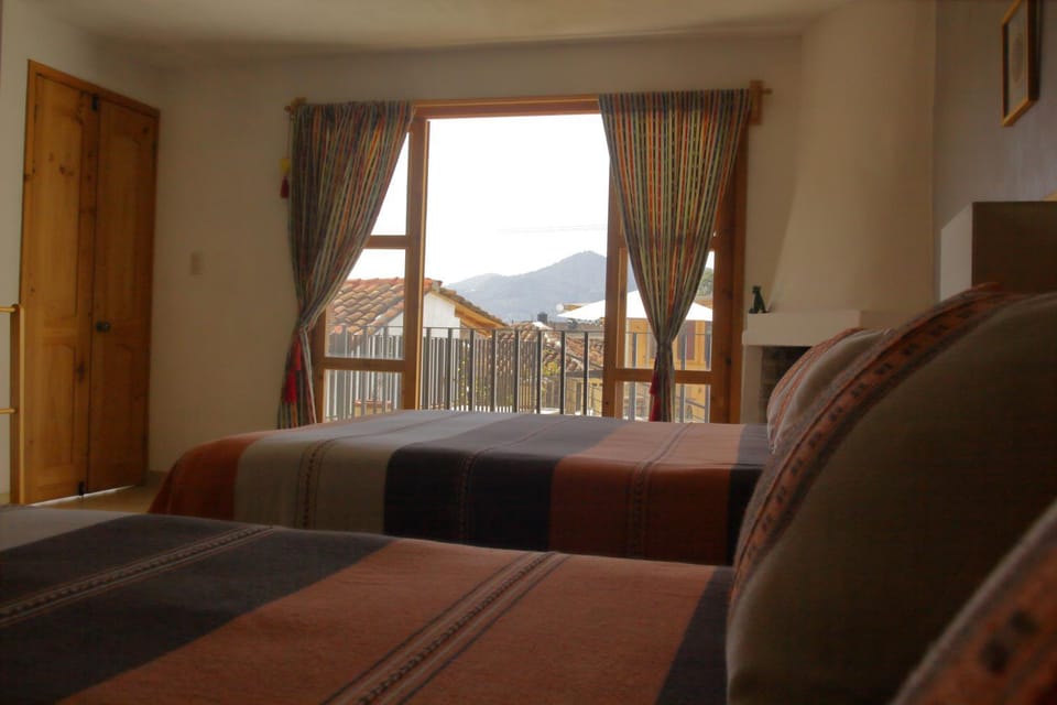 Bed, Bedroom, City view, Mountain view