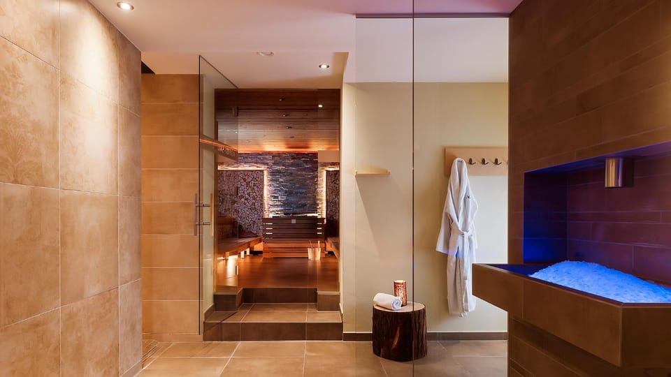 Sauna, Steam room, Spa and wellness centre/facilities