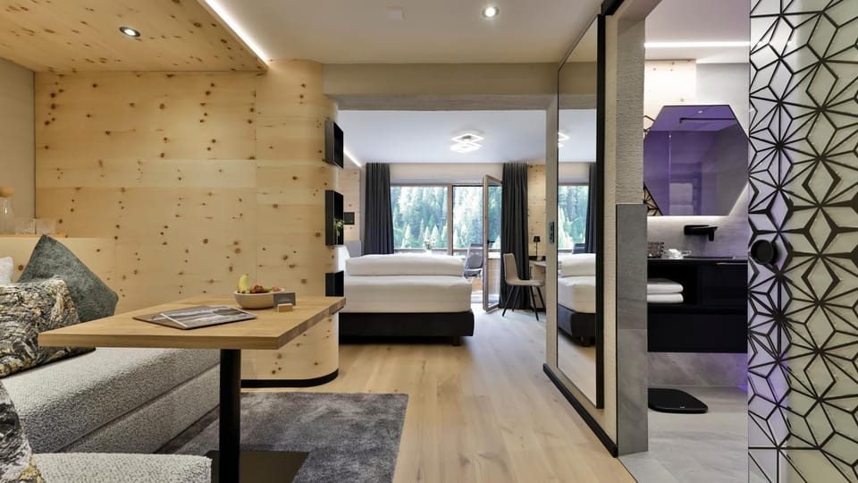 Bed, Living room, Seating area, Bedroom