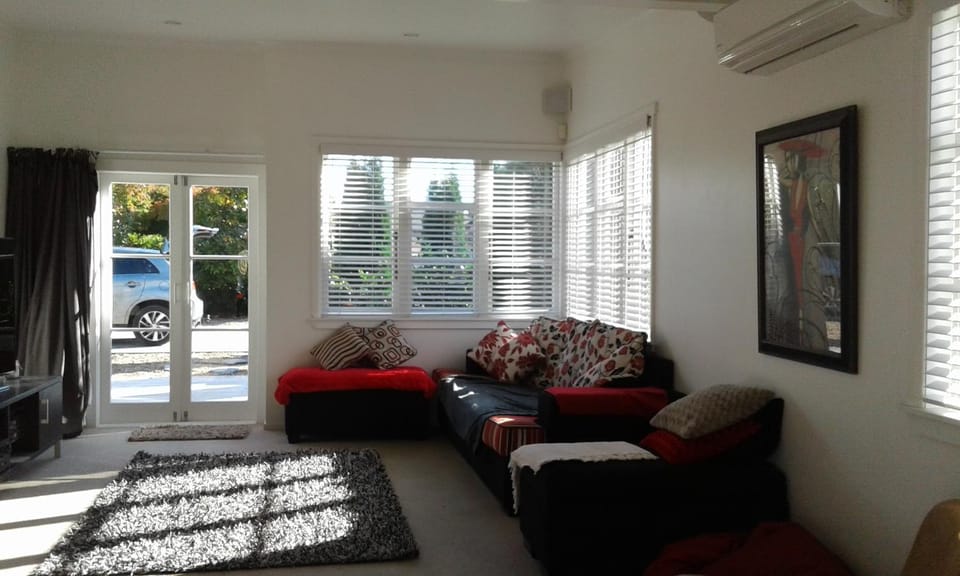 Peachgrove Villa in Hamilton