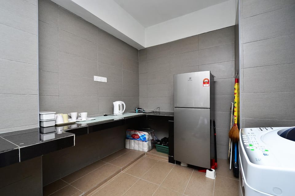 Menjalara Kepong ShareHouse Room Only Apartment in Petaling Jaya