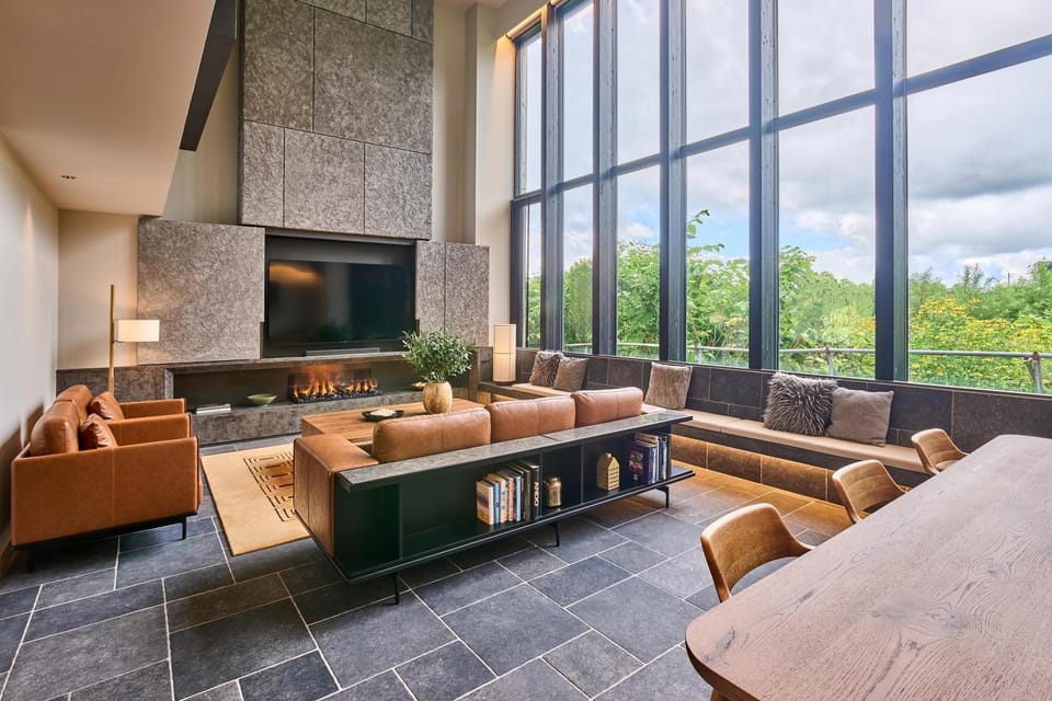 TV and multimedia, Living room, Seating area