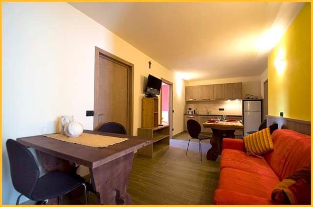 Kitchen or kitchenette, Living room