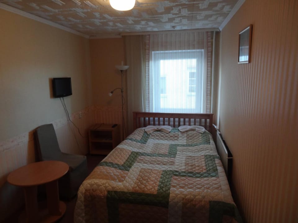Bed, TV and multimedia