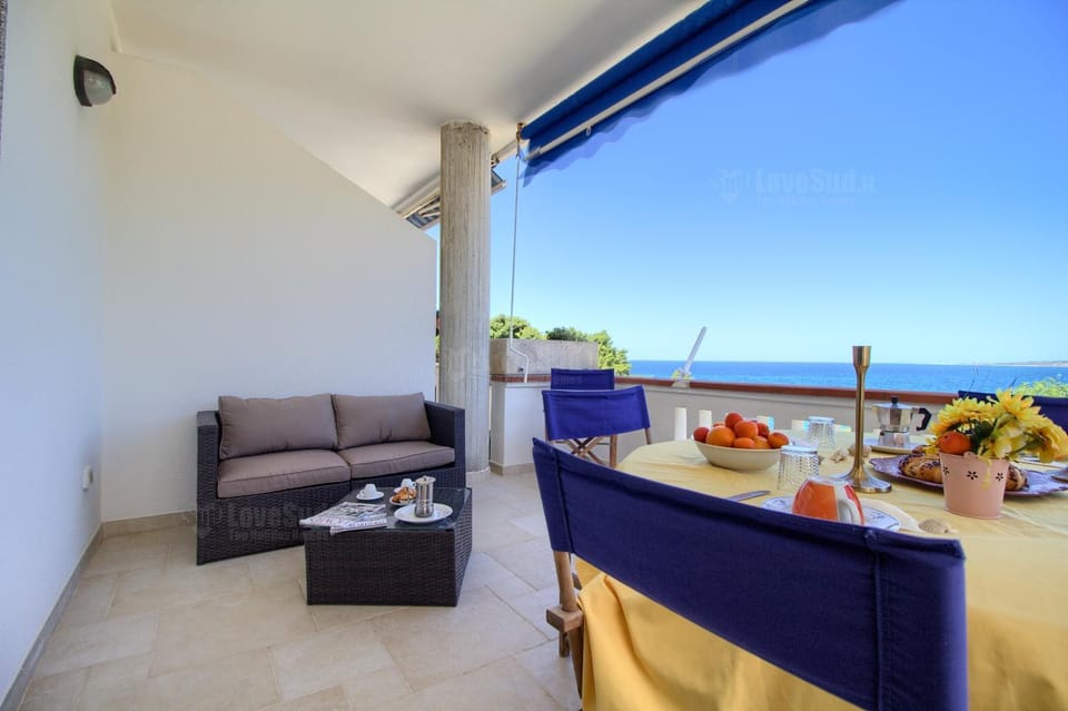 Dining area, Sea view