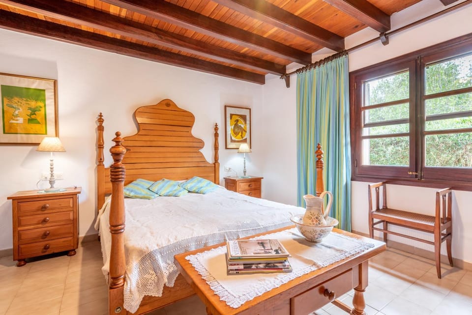 Property building, Living room, Bedroom