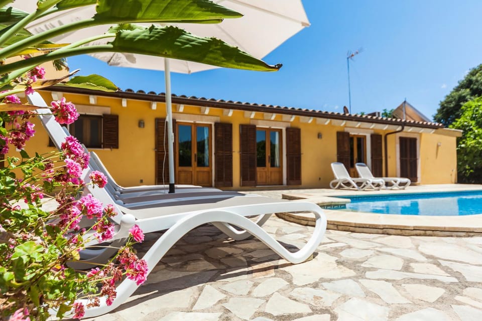 Villa Cuxac De Na Joana Villa in Raiguer