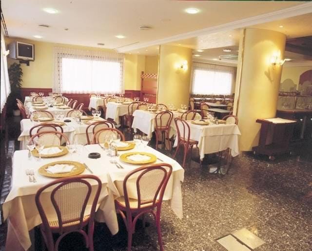 Restaurant/places to eat, Day