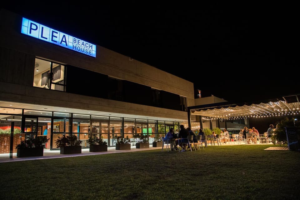 Property building, Night, group of guests