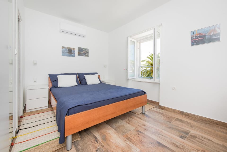 Yacht harbor apartment Apartment in Hvar