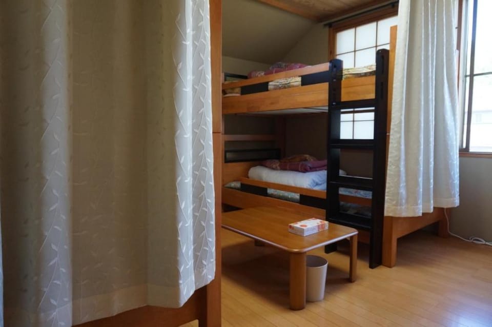 Azumino Ikeda Guesthouse Bed and Breakfast in Kitaazumi District