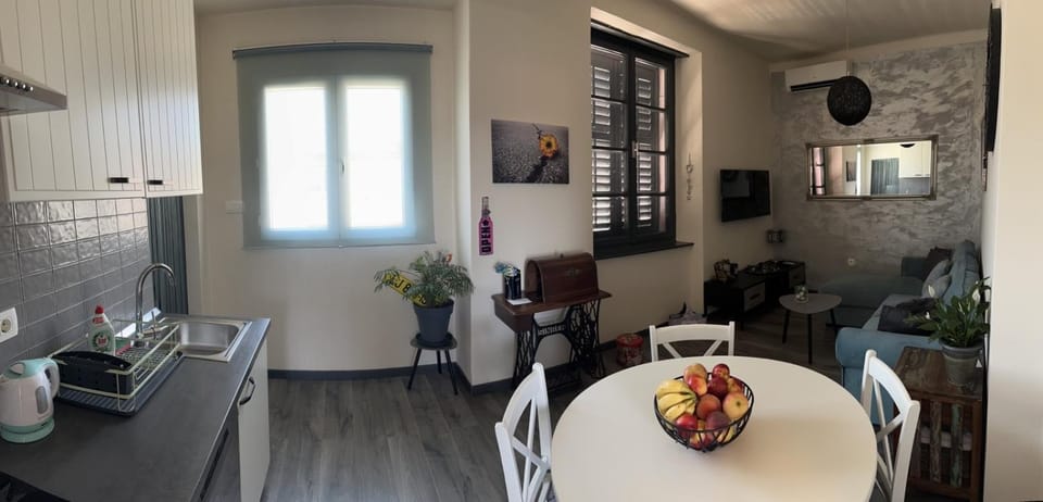 Gray Pearl Apartment in Pula