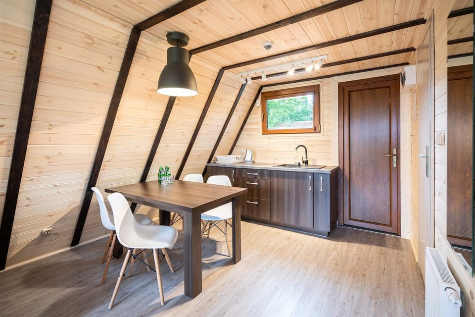 Photo of the whole room, Dining area