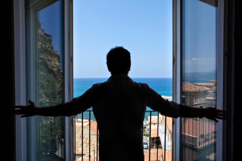 City view, Sea view