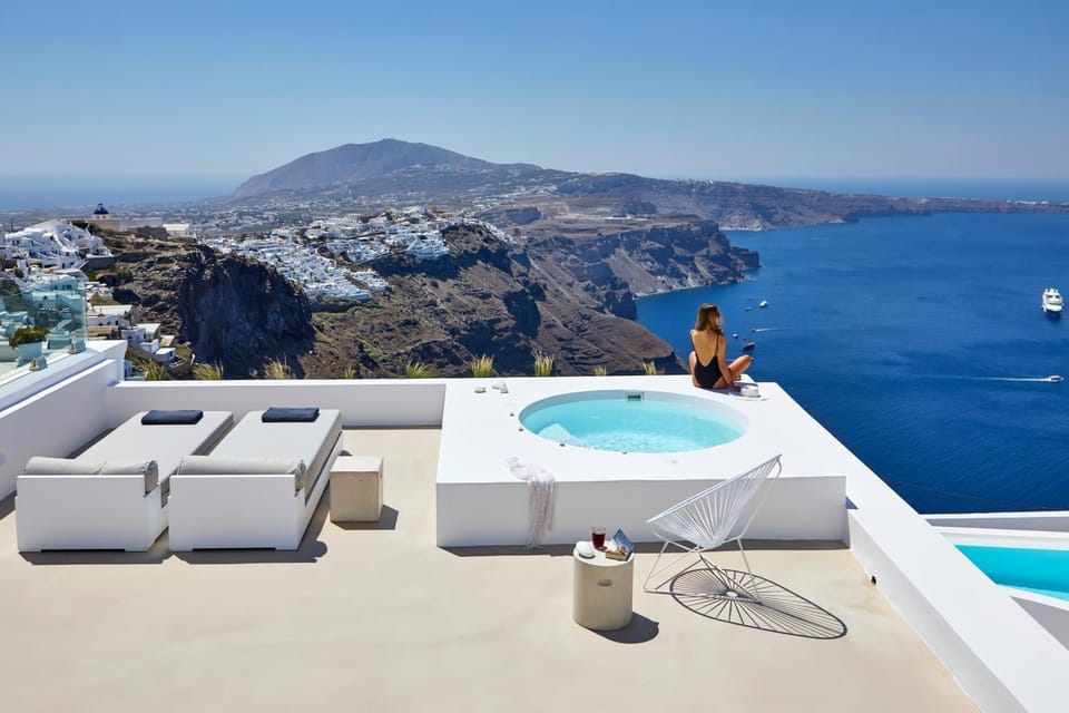 Patio, Area and facilities